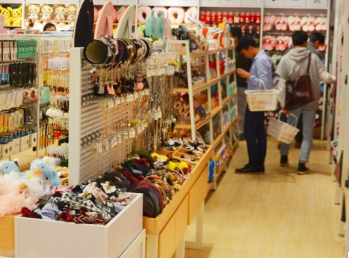 义乌百货小商品加盟 贸易代理模式的机遇与挑战